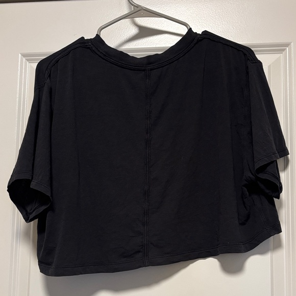 Lululemon cropped t shirt - Picture 2 of 3